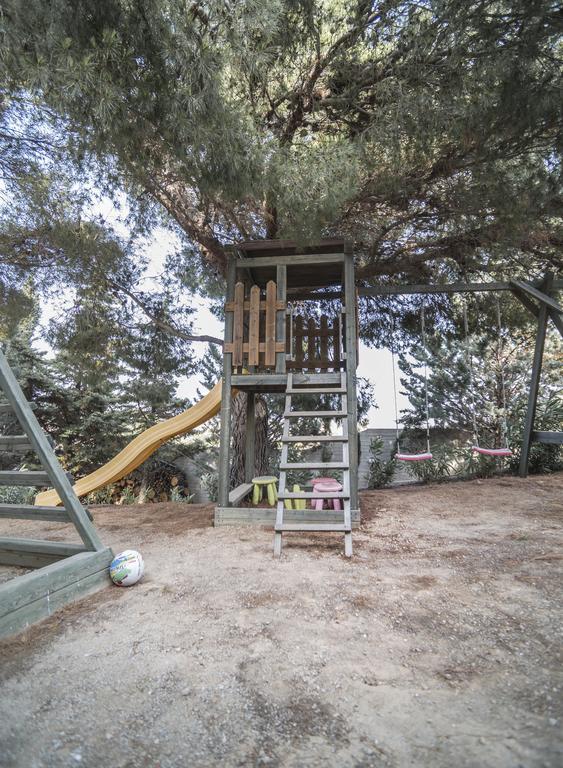 Villa Corina Near The Airport Kouvarás Extérieur photo