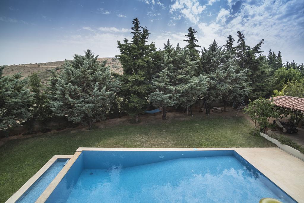 Villa Corina Near The Airport Kouvarás Extérieur photo