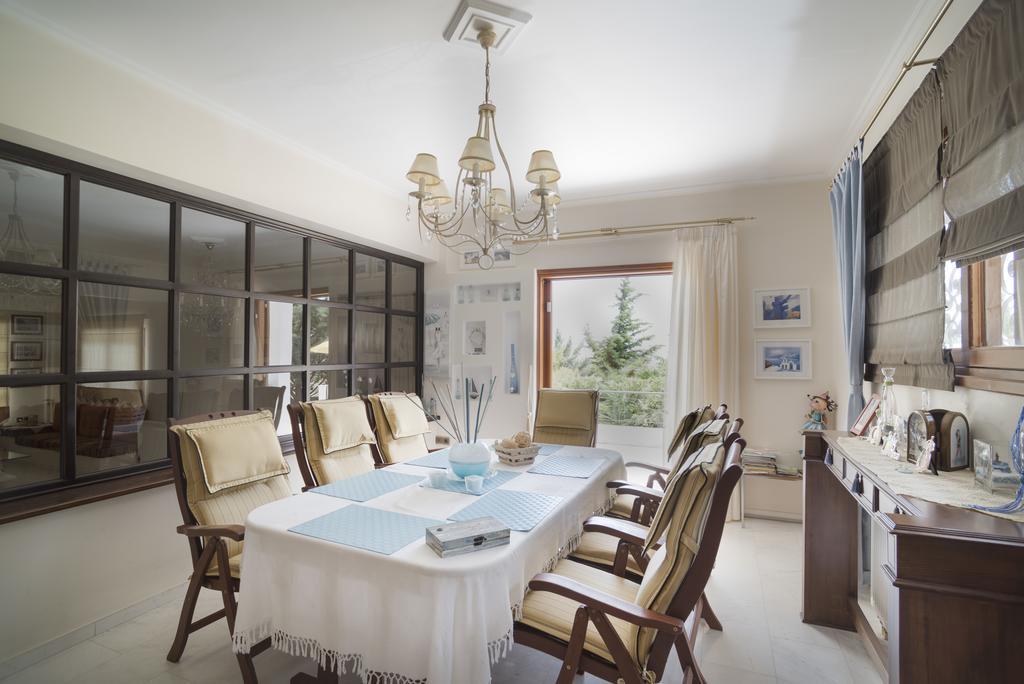 Villa Corina Near The Airport Kouvarás Extérieur photo