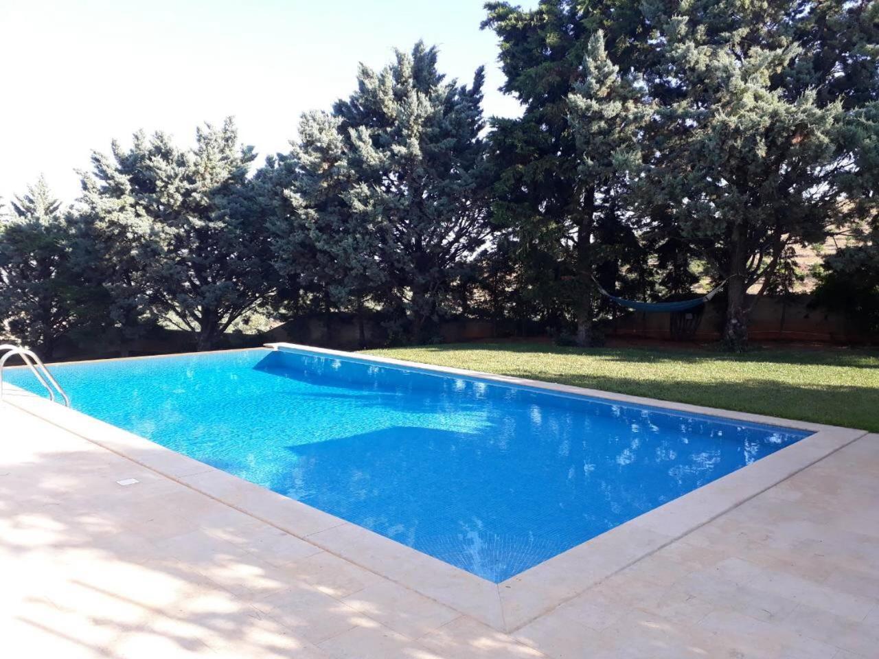Villa Corina Near The Airport Kouvarás Extérieur photo