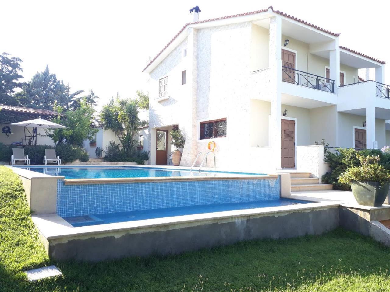 Villa Corina Near The Airport Kouvarás Extérieur photo