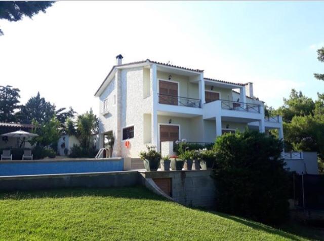 Villa Corina Near The Airport Kouvarás Extérieur photo